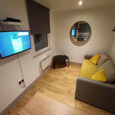 Lovely 1 Bedroom Apartment In Londres Extérieur photo