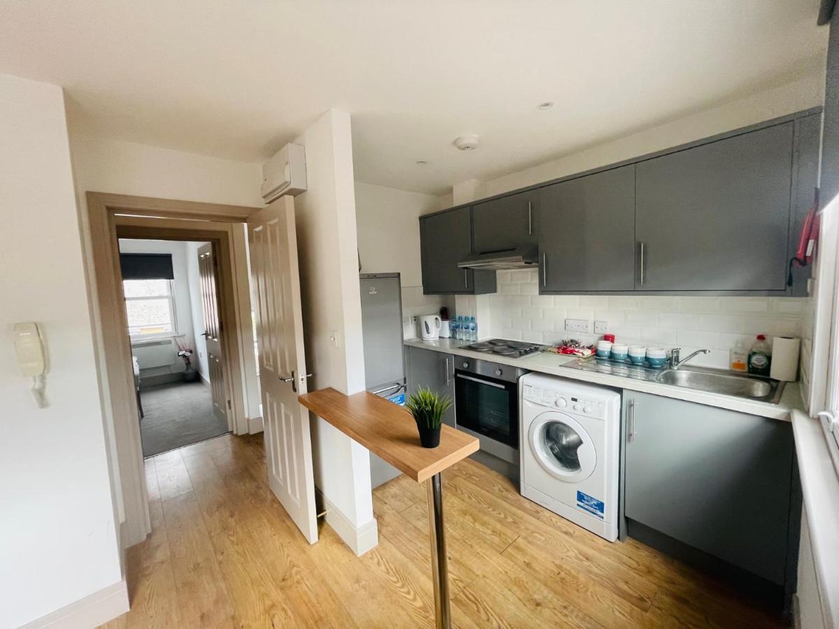 Lovely 1 Bedroom Apartment In Londres Extérieur photo