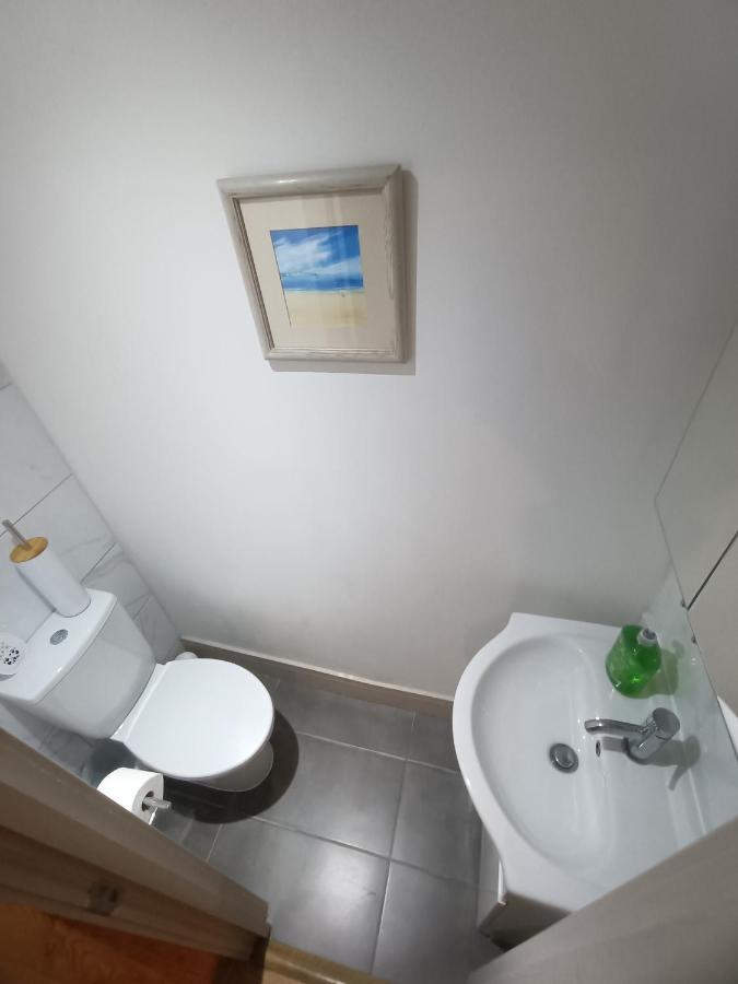 Lovely 1 Bedroom Apartment In Londres Extérieur photo
